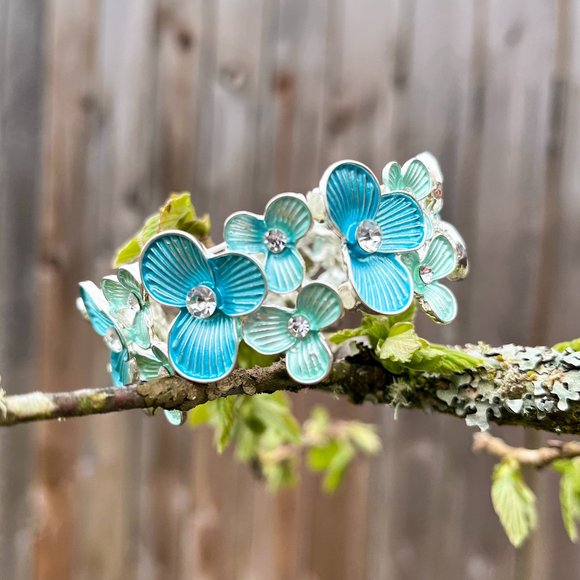 Spring Flower Stretch Bracelet - Picture 4 of 6